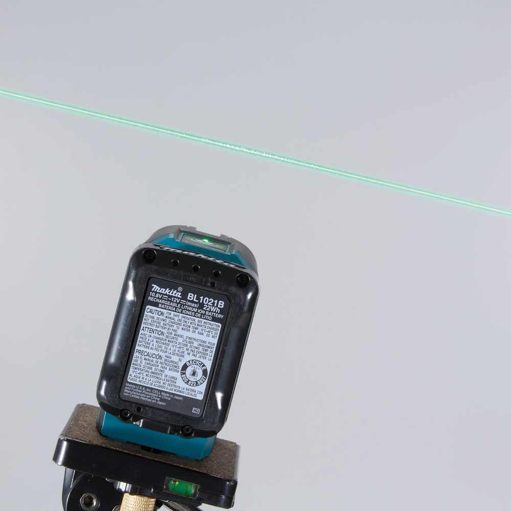 Makita SK106GDNAX 12V max CXT® Self-Leveling Cross-Line/4-Point Green Laser  Kit, bag, with one battery (2.0Ah)
